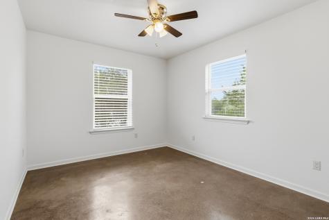 1060 Poplar Court Fischer TX 78623