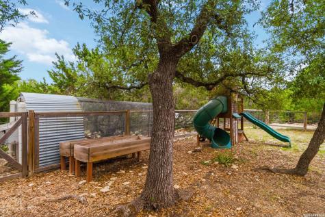 1060 Poplar Court Fischer TX 78623