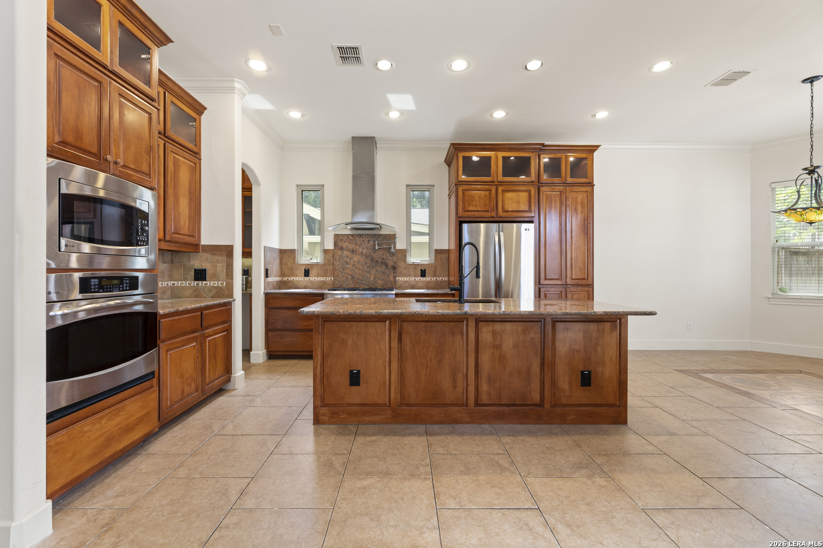 410 Queen Anne Court San Antonio TX 78209