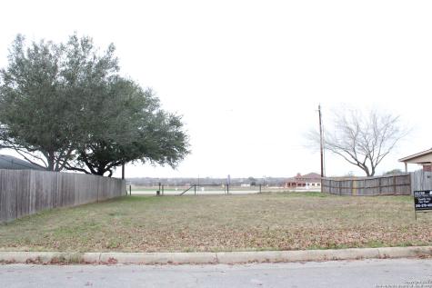 1003 Verbena Loop Floresville TX 78114