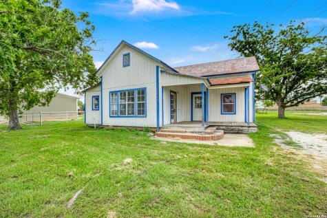 517 Center Street Marion TX 78124