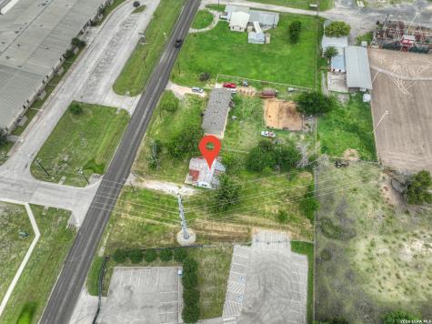 517 Center Street Marion TX 78124