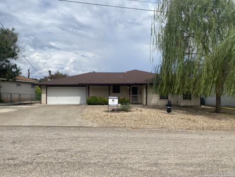 211 Wedgewood Lane Kerrville TX 78028