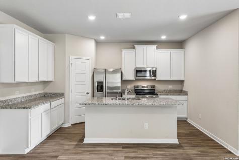 605 Oleander Creek Seguin TX 78155