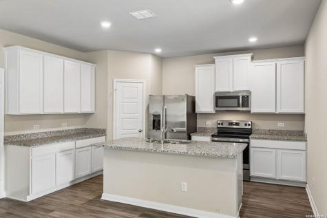 605 Oleander Creek Seguin TX 78155