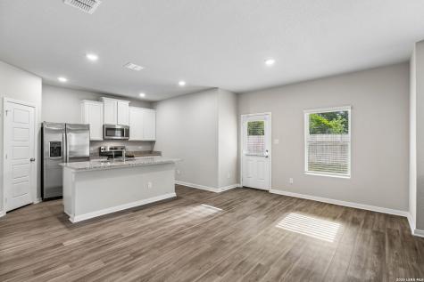 605 Oleander Creek Seguin TX 78155