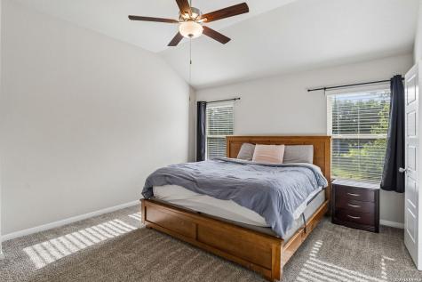 605 Oleander Creek Seguin TX 78155