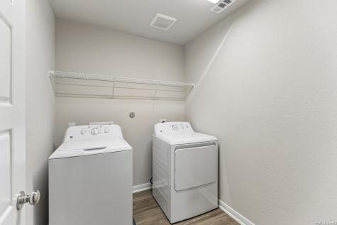605 Oleander Creek Seguin TX 78155