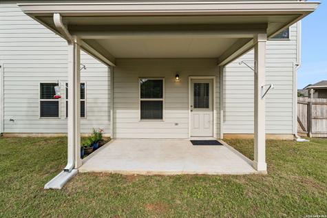 605 Oleander Creek Seguin TX 78155
