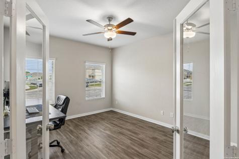 605 Oleander Creek Seguin TX 78155