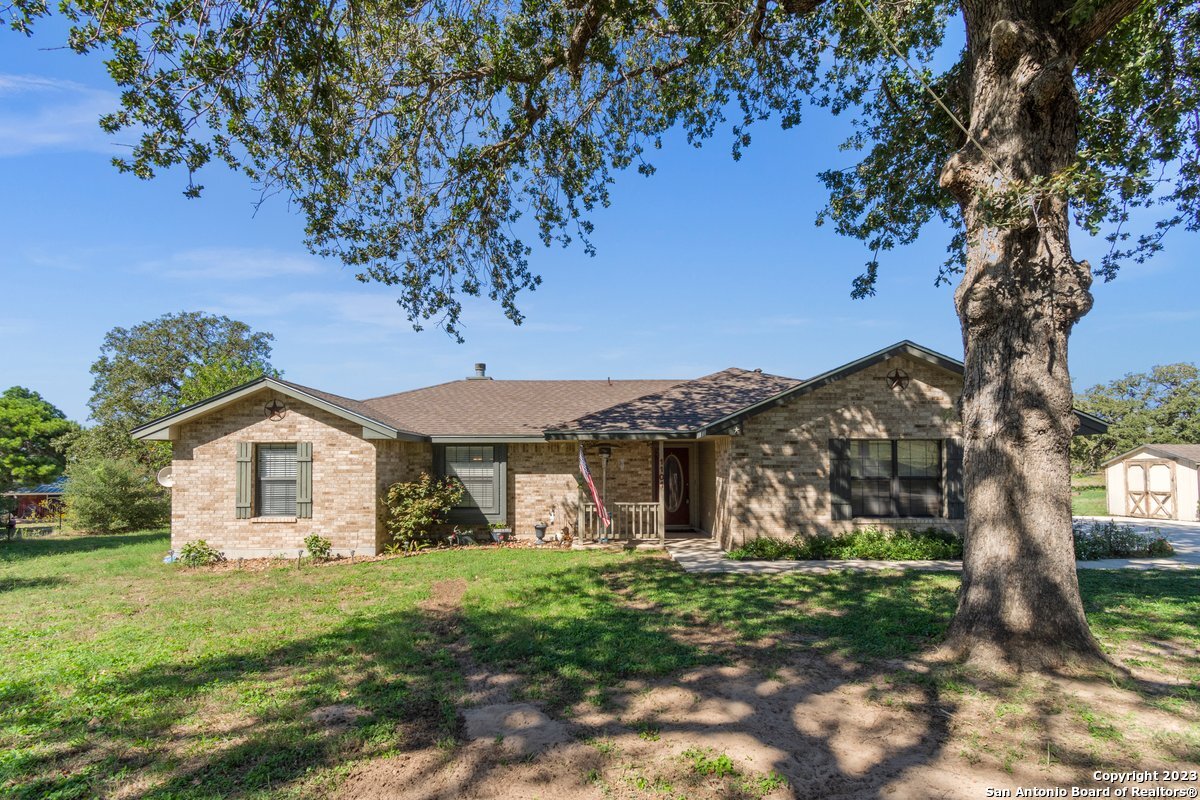 1101 Country View Drive La Vernia TX 78121