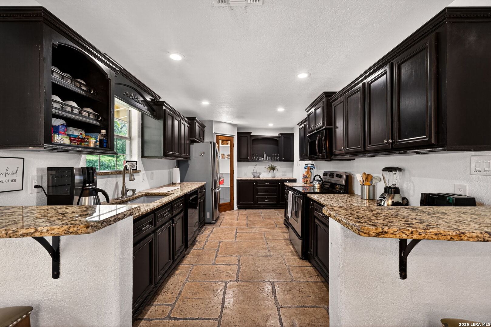 515 W Crestline Drive San Antonio TX 78228