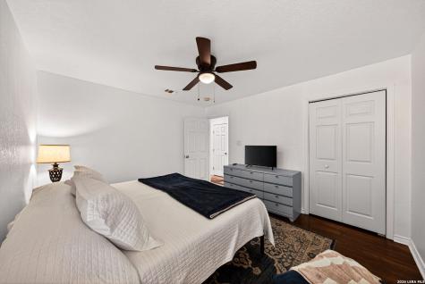 515 W Crestline Drive San Antonio TX 78228