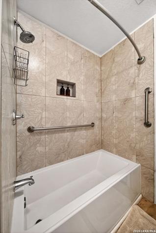 515 W Crestline Drive San Antonio TX 78228
