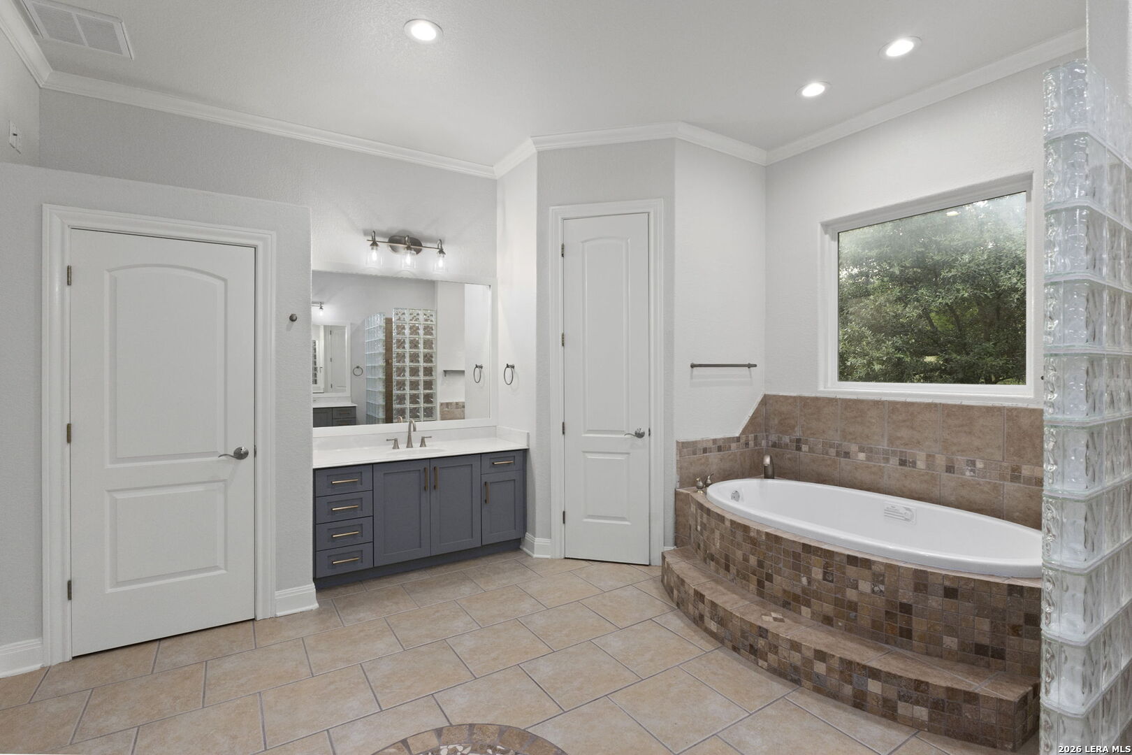 26807 Interstate 10 W #3 Boerne TX 78006
