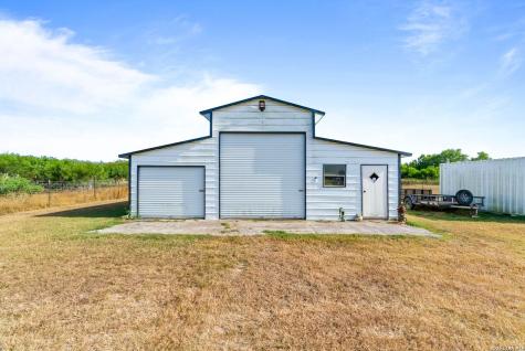 345 E County Road 2180 Kingsville TX 78363