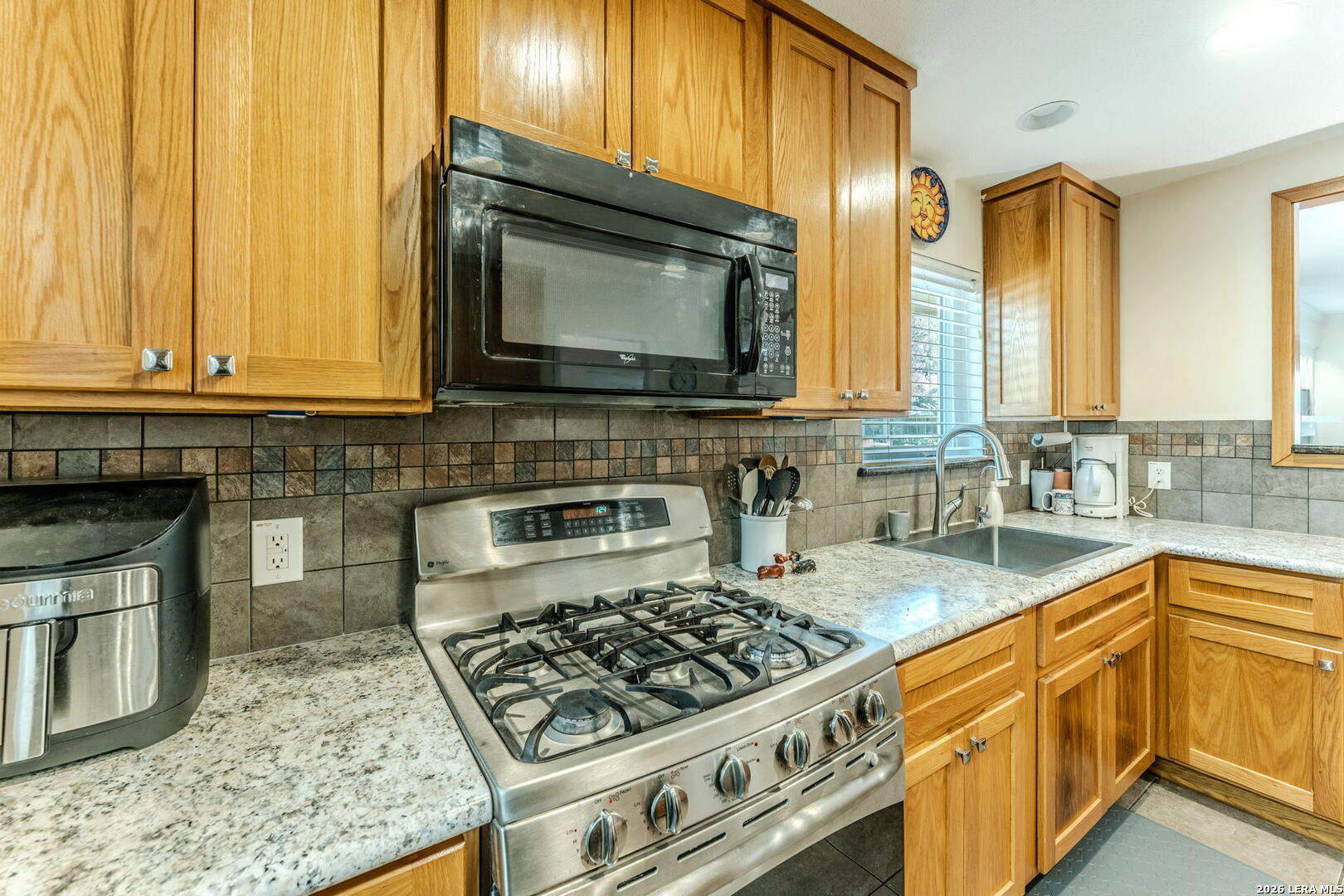 1618 New Bond Street San Antonio TX 78231