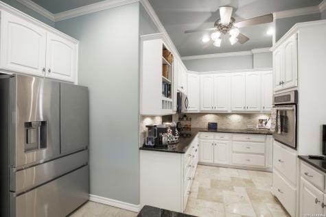 2230 Blackoak Bend San Antonio TX 78248