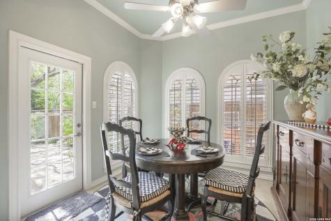 2230 Blackoak Bend San Antonio TX 78248