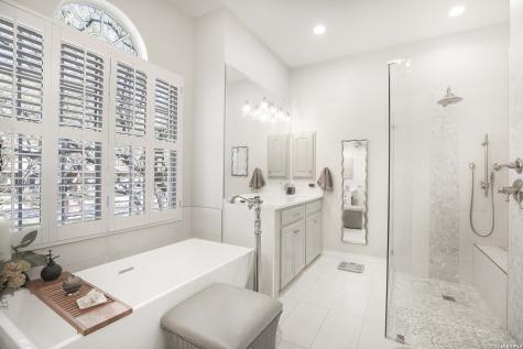 2230 Blackoak Bend San Antonio TX 78248