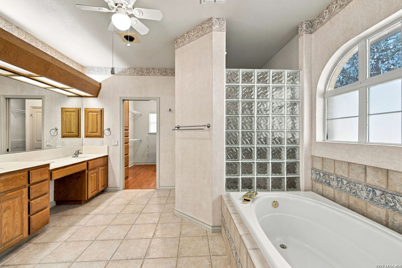 32015 Scarteen Fair Oaks Ranch TX 78015