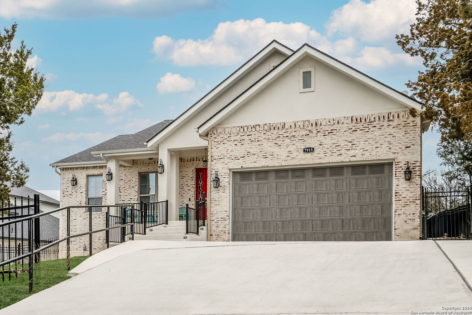 7915 Ventura Boulevard Selma TX 78154