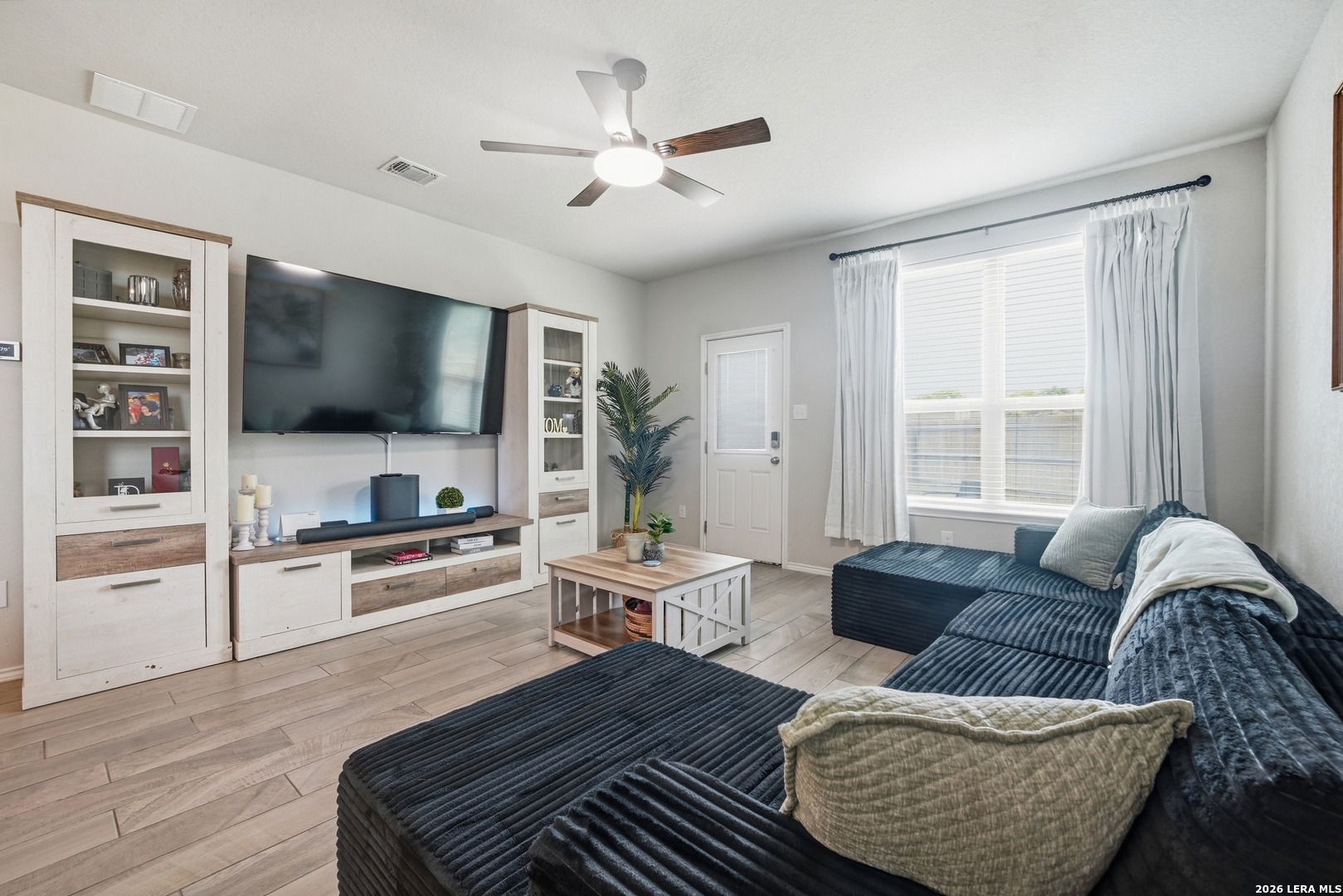 707 Blueleaf San Antonio TX 78245