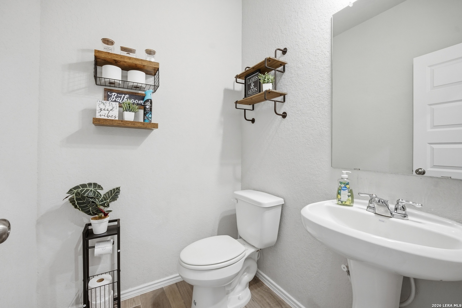 707 Blueleaf San Antonio TX 78245