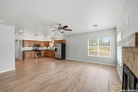 604 Schneider Poth TX 78147