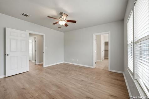 604 Schneider Poth TX 78147