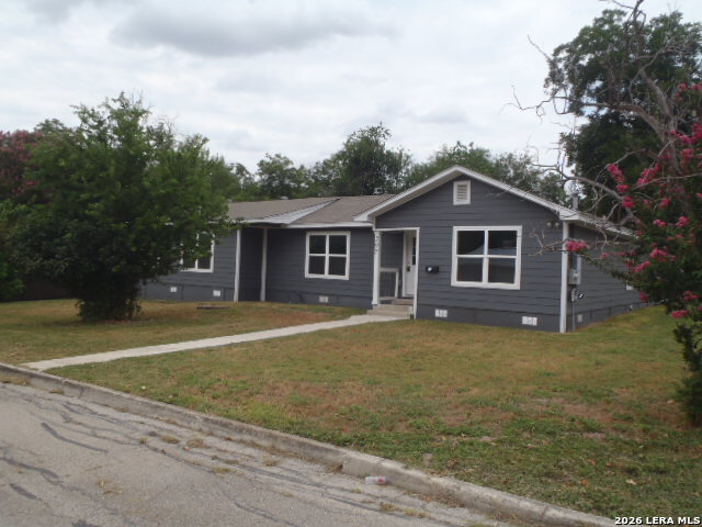 297 S Hackberry Avenue New Braunfels TX 78130