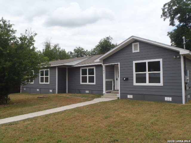 297 S Hackberry Avenue New Braunfels TX 78130