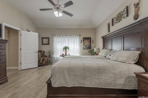 133 Grand View Floresville TX 78114