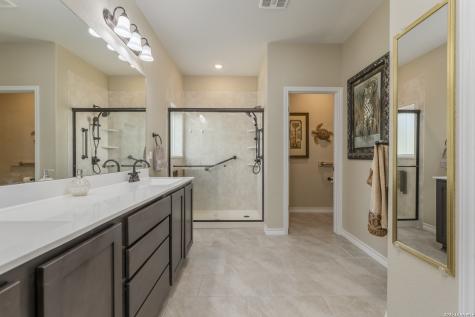 133 Grand View Floresville TX 78114