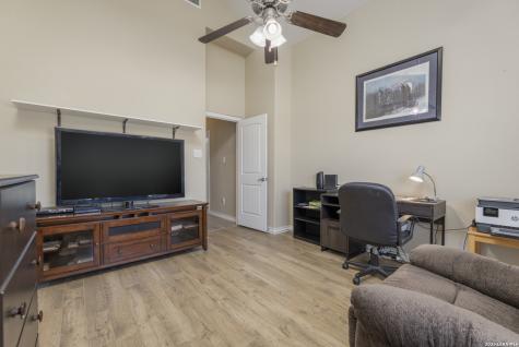 133 Grand View Floresville TX 78114