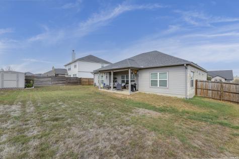 133 Grand View Floresville TX 78114