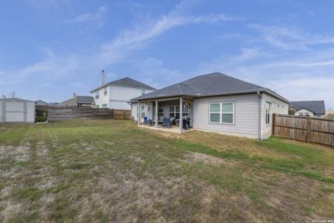 133 Grand View Floresville TX 78114