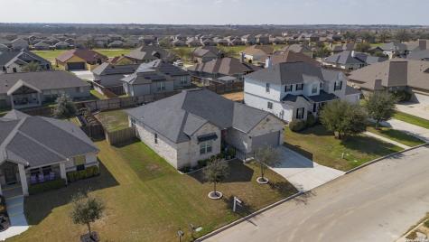 133 Grand View Floresville TX 78114