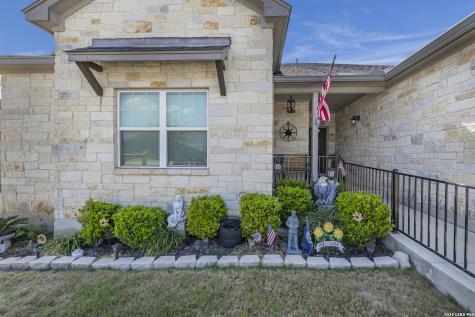 133 Grand View Floresville TX 78114
