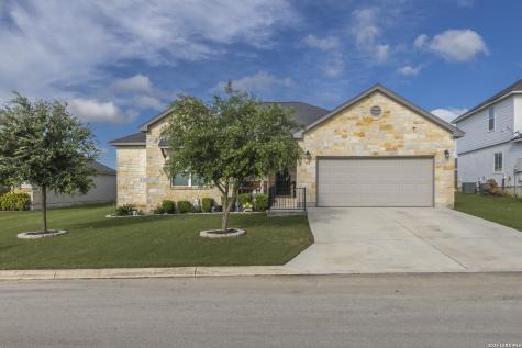 133 Grand View Floresville TX 78114