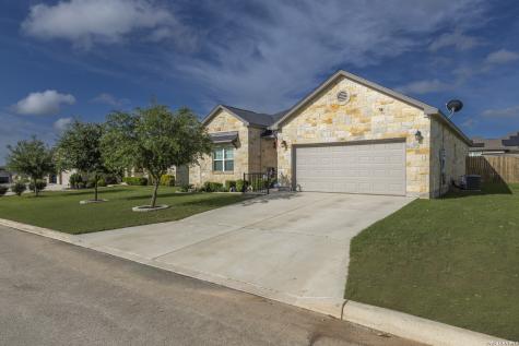 133 Grand View Floresville TX 78114
