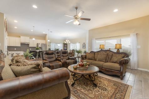 133 Grand View Floresville TX 78114