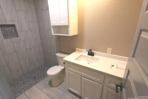 1186 Us Highway 181 Floresville TX 78114
