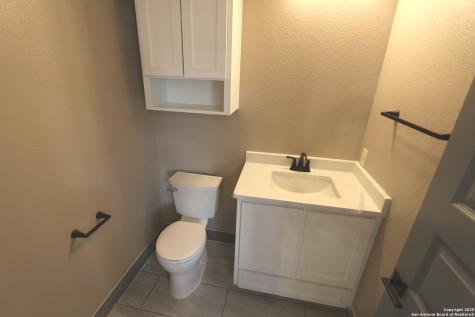 1186 Us Highway 181 Floresville TX 78114