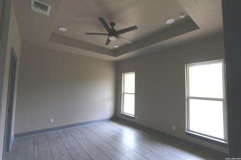1186 Us Highway 181 Floresville TX 78114