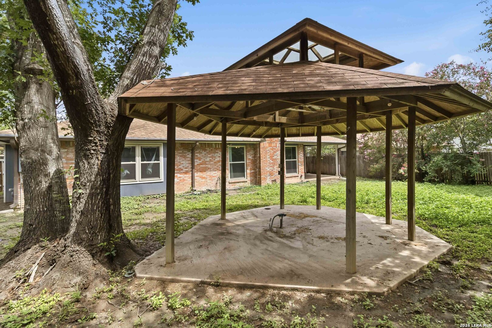 1718 Forest Spring Converse TX 78232