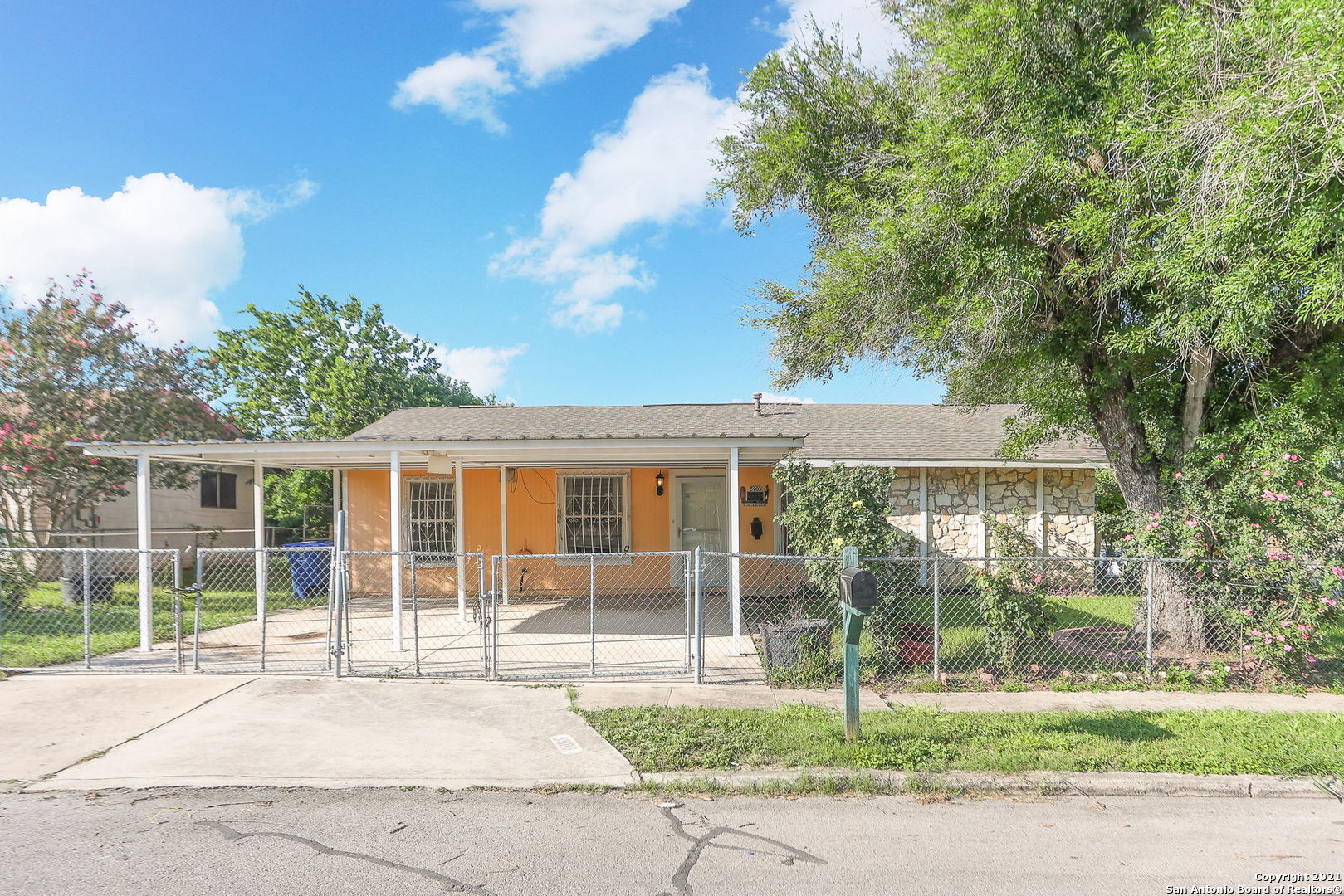 5903 Stoney Creek Drive San Antonio TX 78242