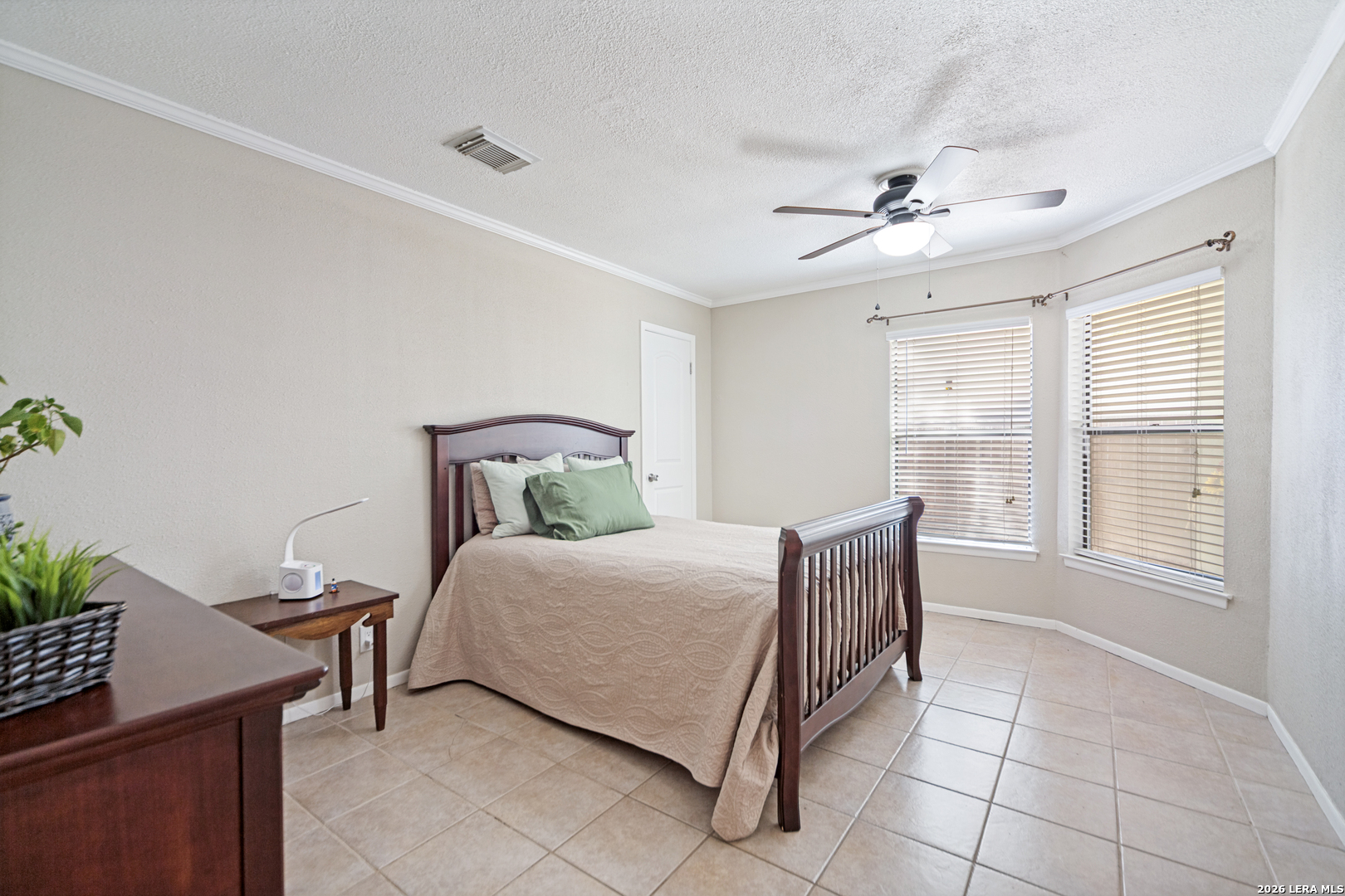 10407 Country Bluff San Antonio TX 78240