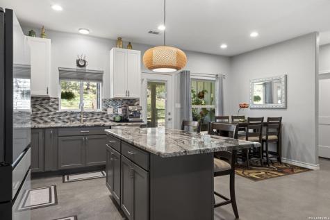 221 Sandy Mountain Sunrise Beach TX 78643