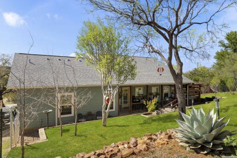 221 Sandy Mountain Sunrise Beach TX 78643